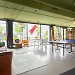 At 7 Hotel Rijswijk