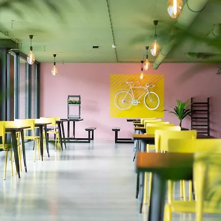 At 7 3* 赖斯韦克