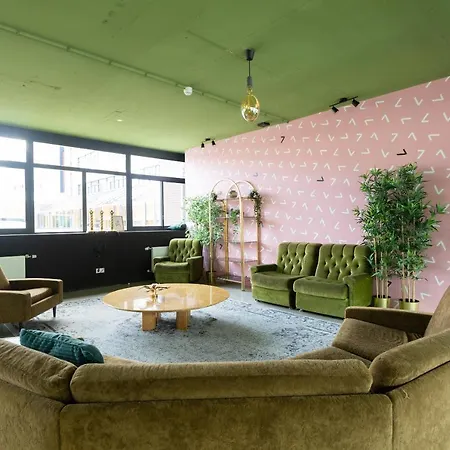 酒店 At 7 赖斯韦克