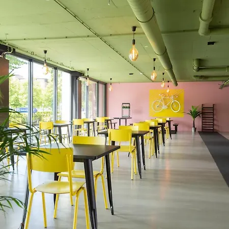 At 7 3* Rijswijk