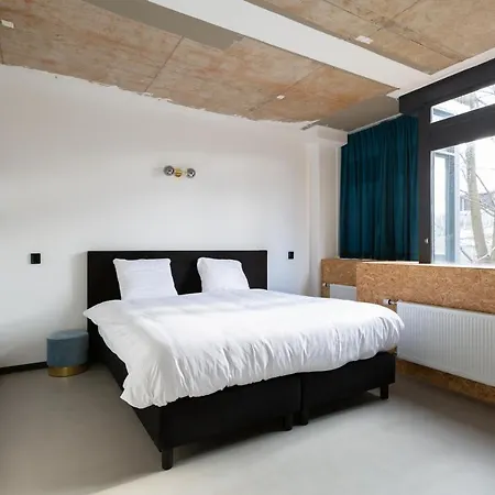 At 7 Hotel Rijswijk