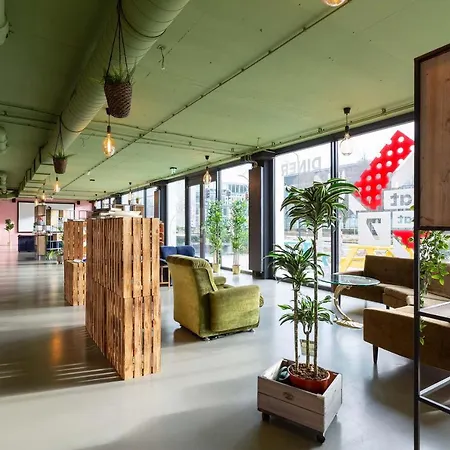 At 7 Hotel Rijswijk