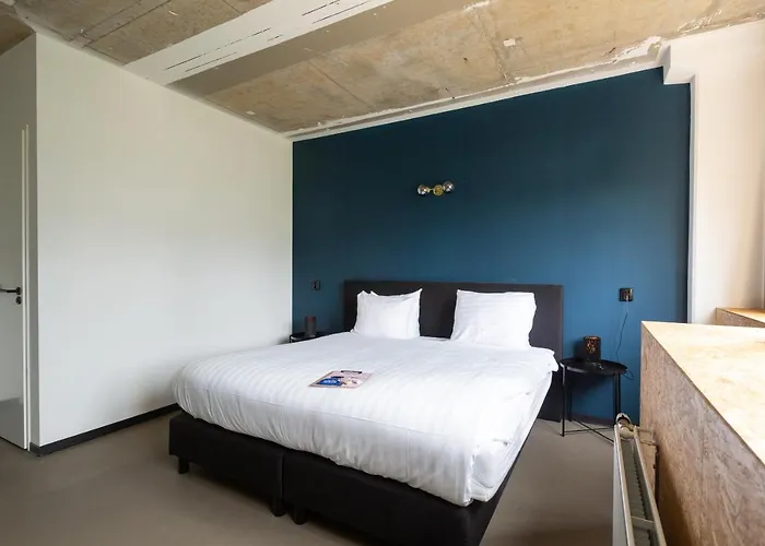 فندق At 7 رايسفايك