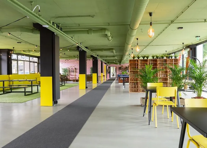 At 7 فندق رايسفايك