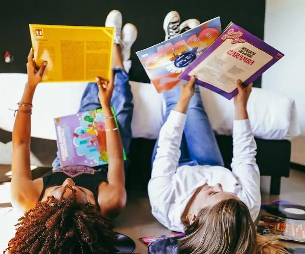 فندق At 7 رايسفايك