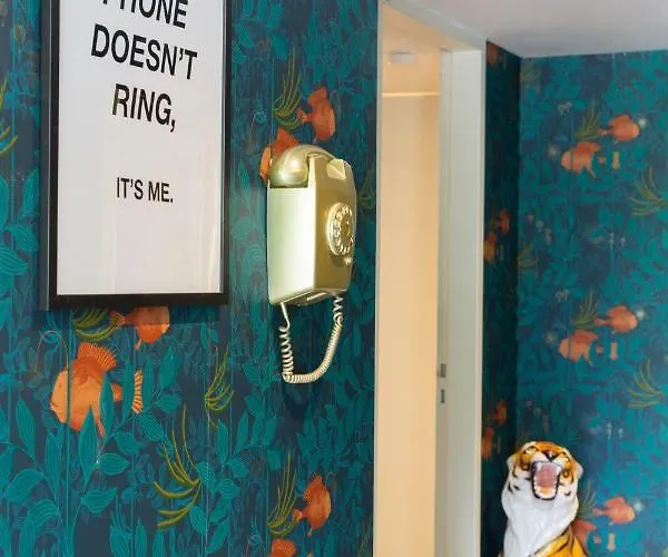 At 7 Ξενοδοχείο