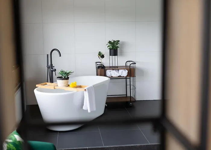 At 7 Ξενοδοχείο 3*