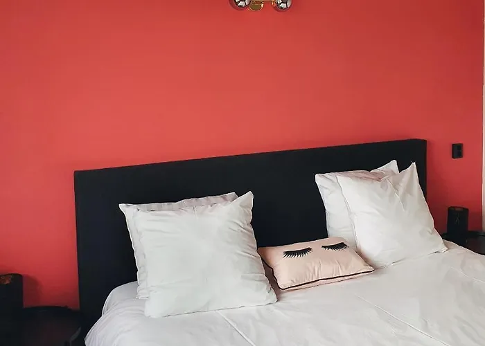 At 7 Ξενοδοχείο 3*