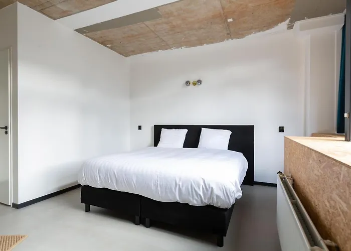 At 7 Ξενοδοχείο