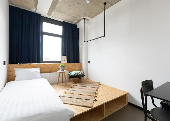 At 7 Ξενοδοχείο