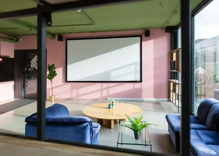 At 7 Ξενοδοχείο 3*